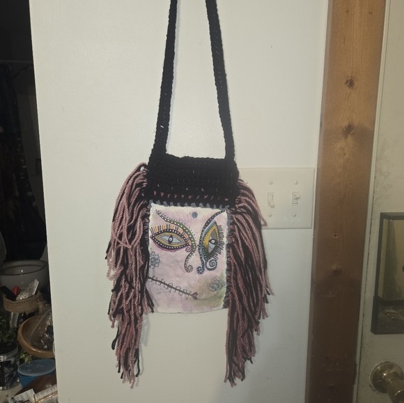 This Purse was made to donate proceeds to my local abuse shelter - Picture 1 of 2